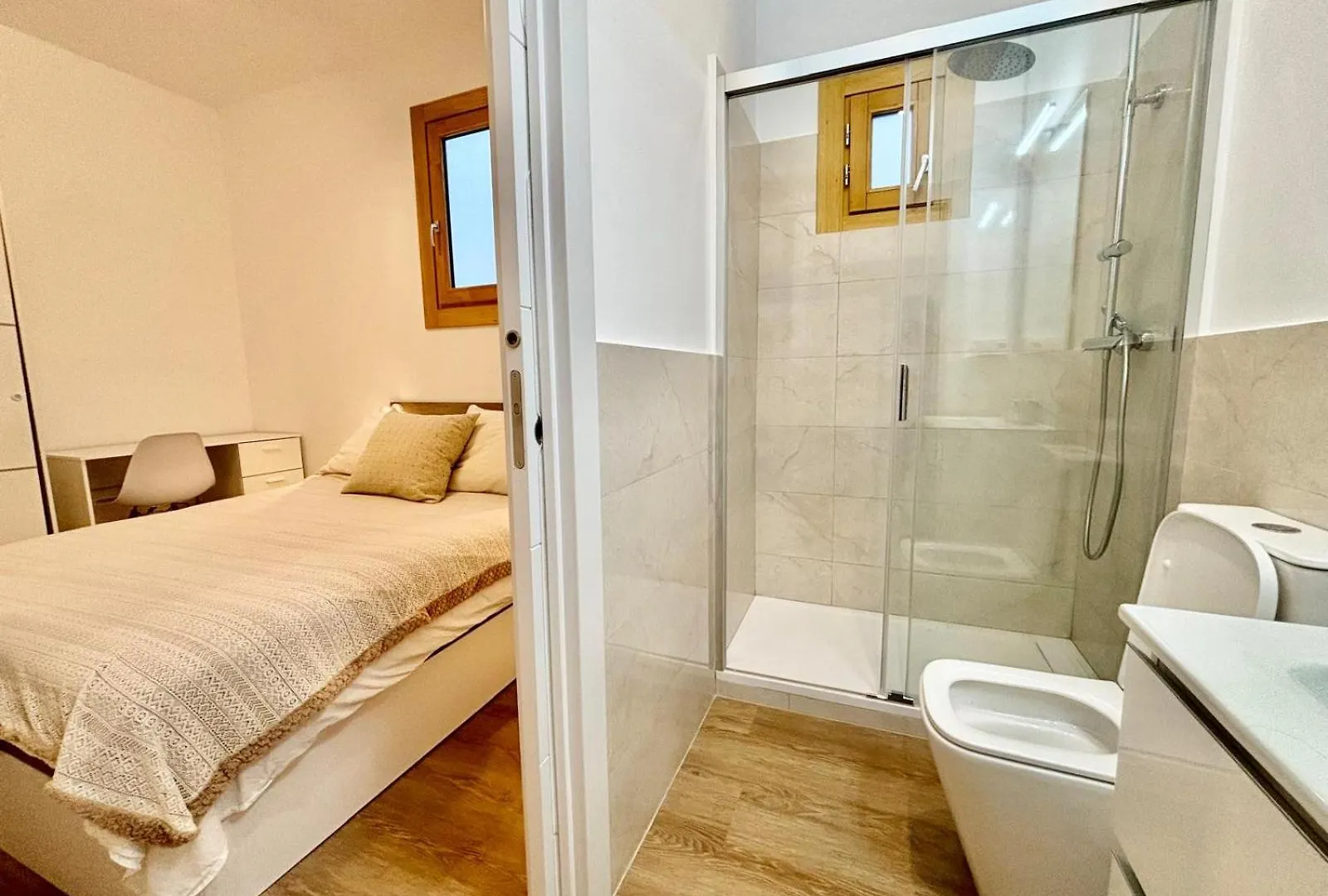 Piso En Gracia De 3 Habitaciones Dobles Suits Barcelona Spanien